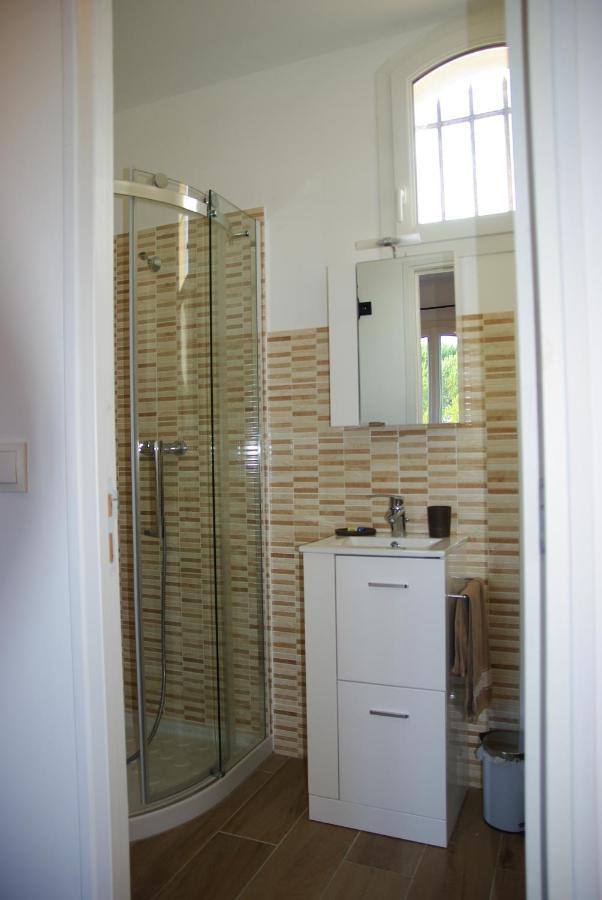 Les Coronilles Bed and Breakfast Saint-Maximin Buitenkant foto